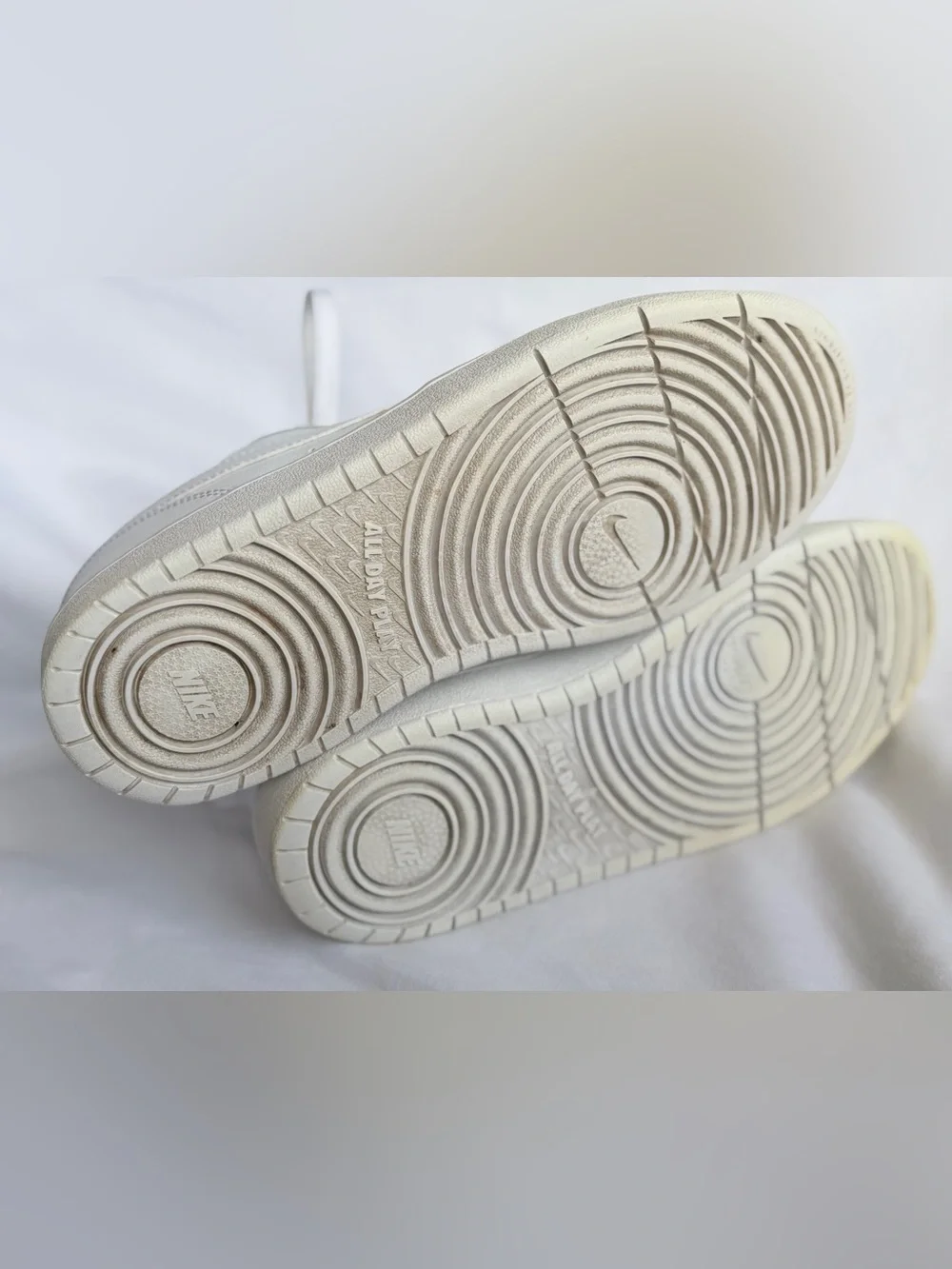 Nike Kids White Low-Top Sneakers with Ivory Sole